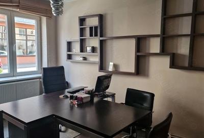 Apartament cu 3 camere decomandat în Central - 2