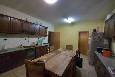 Casă cu 5 camere cu Teren 420 Mp în Elisabetin - 3