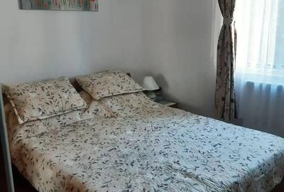 Vand apartament doua camere