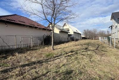 Teren de 842 mp, în Central - 1