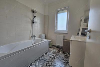 Apartament cu 3 camere semidecomandat în Girocului - 10