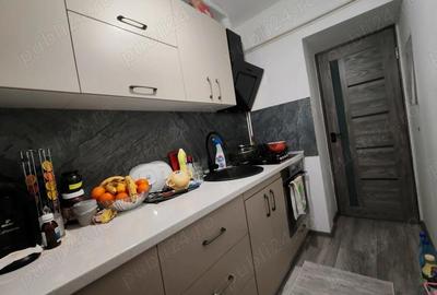 Apartament cu 3 camere semidecomandat în Craiovița Nouă - 10