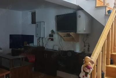 Casă cu 6 camere cu Teren 300 Mp în Rânca - 2