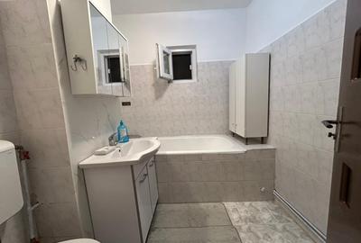 INCHIRIERE-APARTAMENT 3 CAMERE-DECOMANDAT-NICOLINA - 13