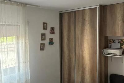 Inchiriez apartament