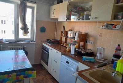 Vand apartament 4 camere Trivale - 2