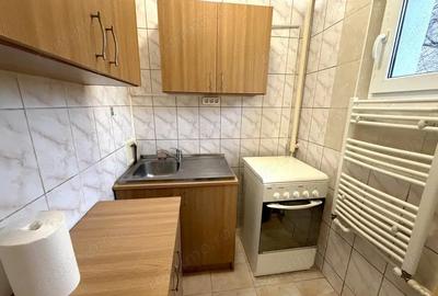 Bld 1 Decembrie 1918 - Str Postavarul - garsoniera - etaj 1/10 - bloc reabilitat - 2