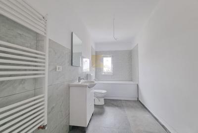 Casă însiruită cu 4 camere și curte proprie - Cartier Izvor, Str. Salc - 13