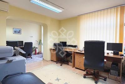 Spatiu de birou de vanzare ultrancentral in Oradea - 4