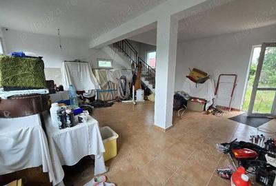 Casă cu 2 camere cu Teren 772 Mp în Berceni - 4