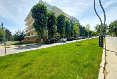 Apartament 3 camere Club Onix Neptun vizavi de plaja Delfinul