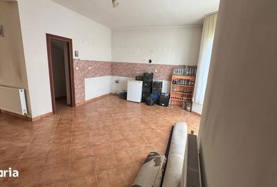 Casă cu 4 camere cu Teren 561 Mp în Central - 19