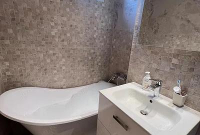 Apartament cu 2 camere decomandat în Apărătorii Patriei - 3