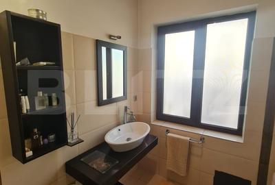 Casa individuala cu 4 camere, 520 mp de teren, zona cu acces restrictionat - 10