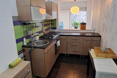 Apartament 3 camere, renovat, poziție retrasă (nu la bulevard) – Metrou 500 m - 32