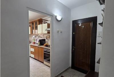 Apartament cu 3 camere decomandat, mobilat în Poarta 6 - 6