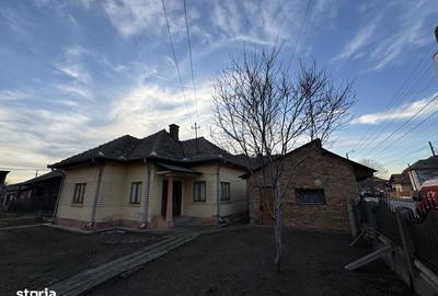 Casă cu 4 camere cu Teren 2000 Mp în Central - 8