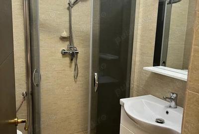 Spațiu comercial, de 2,300 mp, în Central - 2