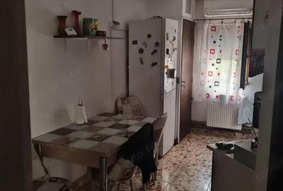 Decomandat. Etaj intermediar. Centrala termica proprie. Boxa.