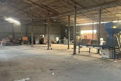 Spațiu comercial, de 1,000 mp, în Central - 1