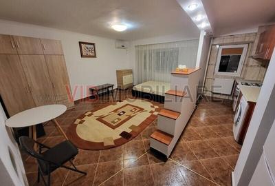 Garsonieră decomandată, mobilată în P-ța Alba Iulia