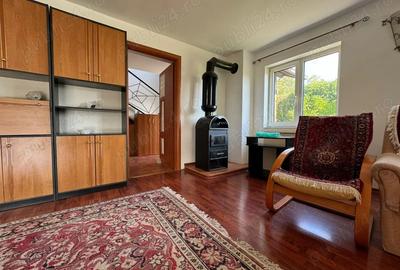 Casa Sacele, pozi?ionata intr-o zona linistita - 3