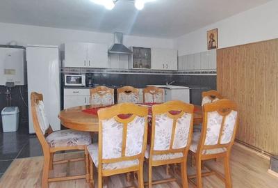 Casa generoasa mobilat utilata Sinca Noua - 12