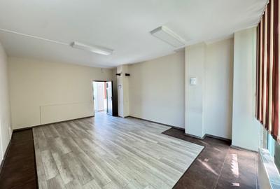 Spatiu comercial si de birouri stradal , zona Faleza Nord, 233 mp - 24