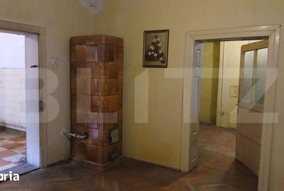 Casă cu 3 camere cu Teren 200 Mp în Central - 7