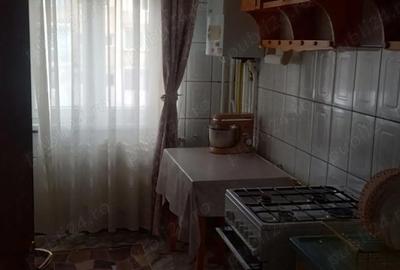 Apartament cu 4 camere decomandat în Burdujeni - 1