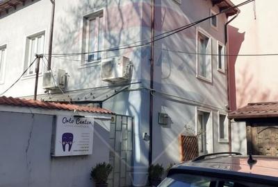 Casă individuală cu 5 camere în Ultracentral
