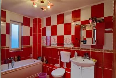 Casă cu 4 camere în Apărătorii Patriei - 7