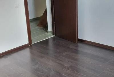 Vand mansarda Trivale Pitesti 75000 - 2