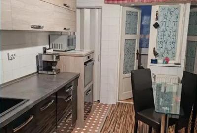 Apartament cu 4 camere decomandat, mobilat în Răcădău - 2