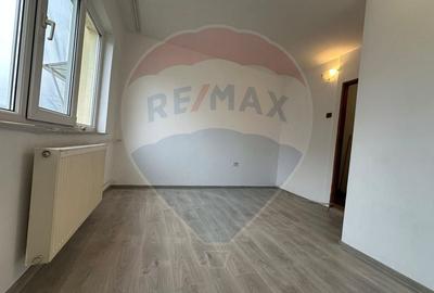 Apartament cu 1 camere semidecomandat în Calea Moinești