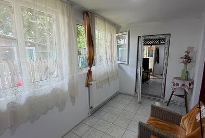 Casă cu 2 camere în Central