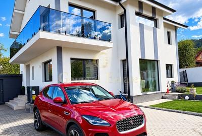 Casă individuală cu 5 camere cu Canalizare în Sud