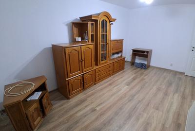 PACURARI PETRU PONI 3 CAMERE DECOMANDAT ET.1 MOBILAT BLOC 1985 COD 160170 - 4