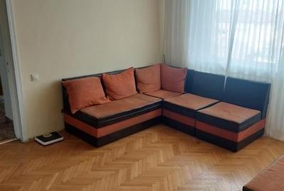 RECO . Apartament cu 2 camere central .