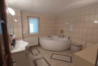 Casă cu 4 camere în Tomești - 2