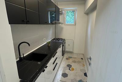 Titan Metrou 4 Min,Nicolae Grigorescu,Galeriile Titan,Renovata,C ANAF - 4