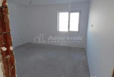 Casă cu 5 camere cu Teren 460 Mp în Domnești - 2