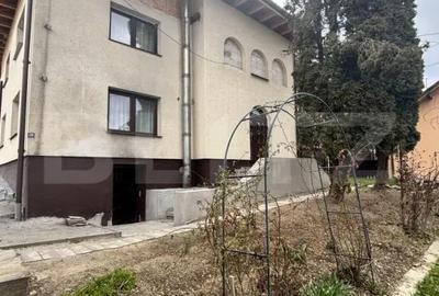 Casă cu 4 camere cu Teren 4000 Mp în Central - 9