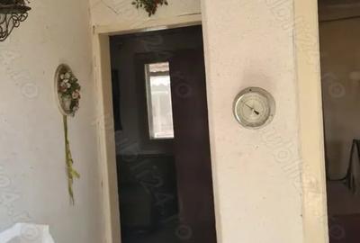Casă cu 5 camere cu Teren 1171 Mp în Pucioasa - 2