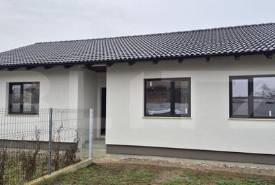 Casă cu 4 camere cu Teren 400 Mp în Vetiș - 18