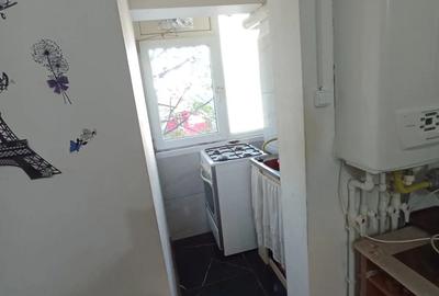 Garsoniera cu gaze,in bloc de apt de inchiriat pe termen lung - 3