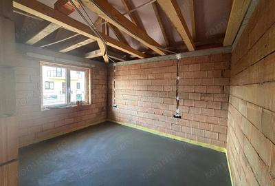 Casă cu Teren 522 Mp în Sâncraiu de Mureș - 2