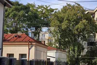 VANZARE CASA 3 CAMERE in zona Democratiei - 18