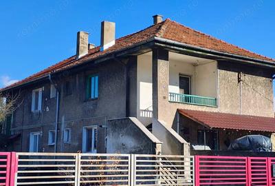 Casă cu 2 camere cu Teren 230 Mp în Petros - 7