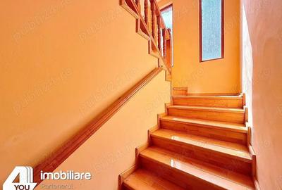 Cladire in Moneasa cu 9 camere: pretabil pensiune, azil batrani, casa vacan?a - 8